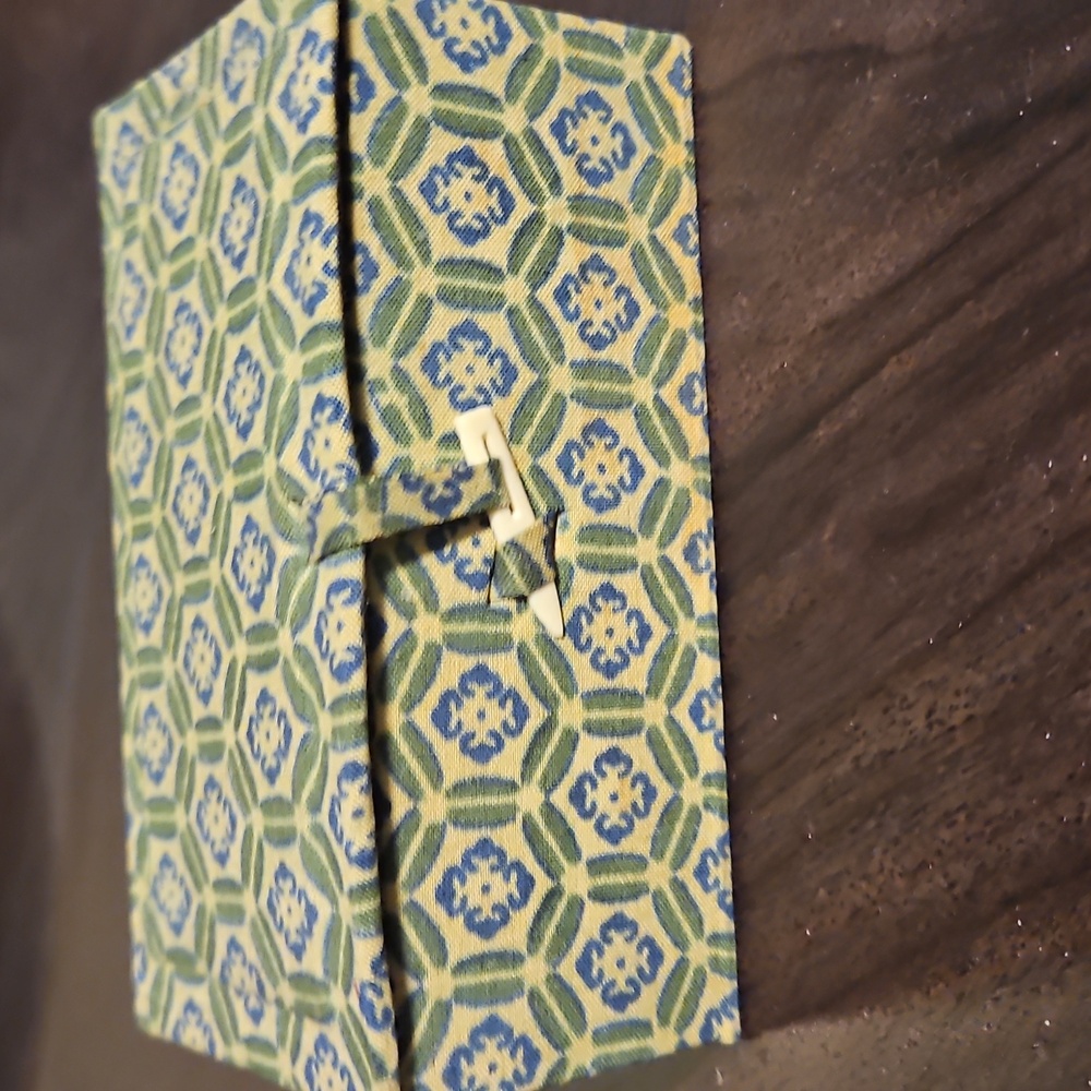 Geometric Patterned Box - Picture 2 of 4